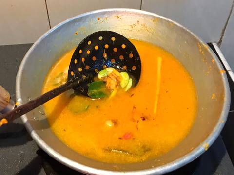 Pindang Asam Kepala Ikan Manyung Segar recipe step 2 photo