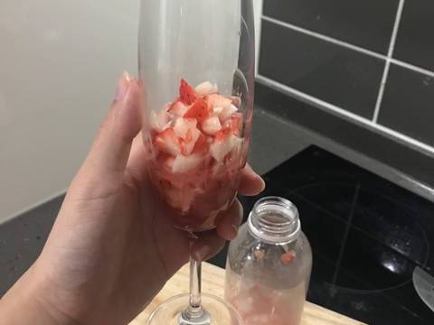 นมสดสตอเบอร์รี่ recipe step 4 photo