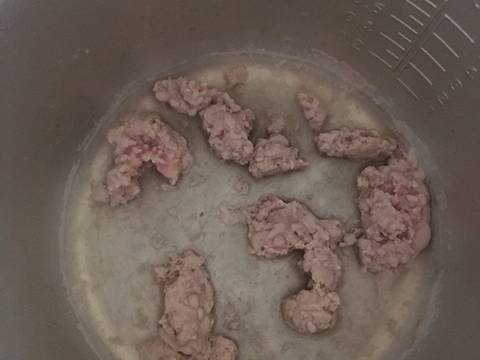 เห็ดผัดหม้อหุงข้าว recipe step 3 photo