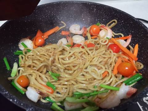 ยากิโซบะกุ้ง ไข่ดาว recipe step 2 photo