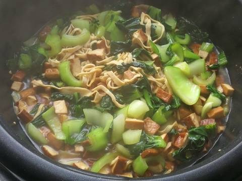 ผัดผักกวางตุ้งใส่เต้าหู้(เจ) - ฉบับเด็กหอ recipe step 5 photo