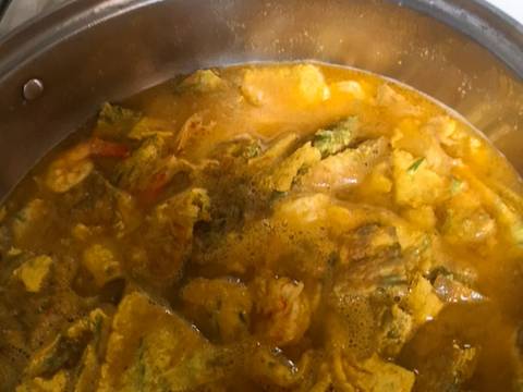 แกงส้มไข่ชะอมกุ้ง แบบเด็กหอ recipe step 5 photo