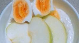 Hình ảnh món Cháo Yến mạch trứng táo xanh