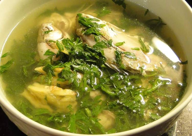 Kết quả hình ảnh cho cá diếc nấu ngải cứu