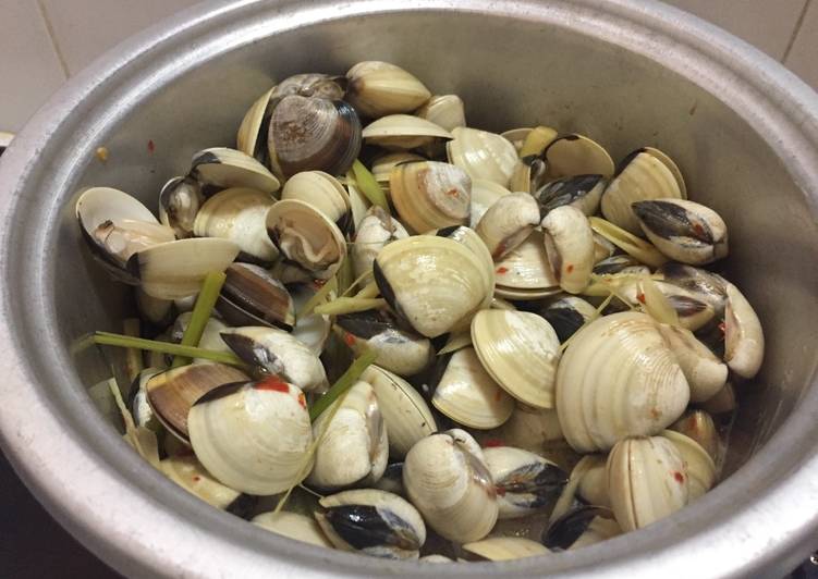 Cach lam ngheu hap sa thom ngon kho cuong chi trong 5 phut