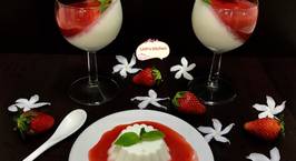 Hình ảnh món Coconut Panna cotta with strawberry sauce