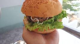 Hình ảnh món Hamburger heo bò nhà làm