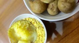 Hình ảnh món Khoai tây luộc chấm muối đậu phộng