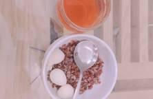[Giảm Cân ] Cơm gạo lứt + trứng cút luộc + nước gạo lứt