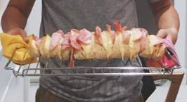 Hình ảnh món Bánh mì Phô Mai và Thịt sông khói