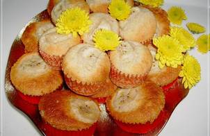 Bánh bông lan chuối (Banana cupcake)