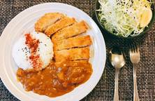 Chicken Katsu & Curry Sauce (Gà chiên xù với Cà ri)