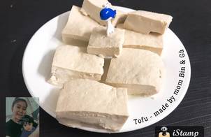 Đậu phụ(đậu nành) made by mẹ Mỹ mèo ❤️
Tofu made by mẹ Gà ☺️