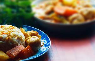 Hương kí ức : Cà ri cá hồi (Vietnamese Salmon Curry)