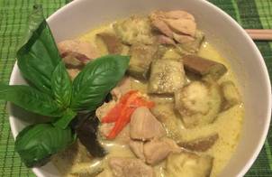 Cà ri xanh Thái Lan (Thai Green Curry with Chicken)