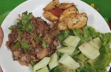 Healthy food - EatcleanEveryday - Gà áp chảo + salad sốt mè