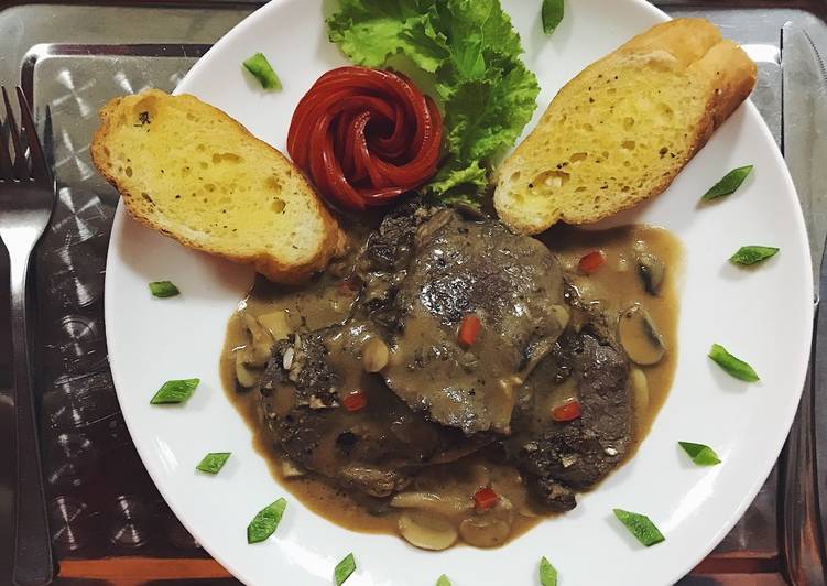 Bò Úc sốt nấm