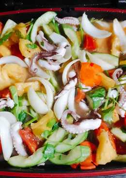 Bạch tuộc xào rau củ