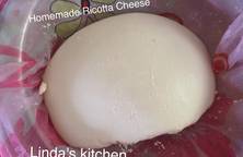 Homemade Ricotta Cheese   (cách làm pho mát tươi)