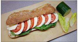 Hình ảnh món #cleaneating Bánh mì baguette kẹp phô mai Mozzarella và cà chua