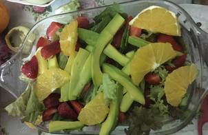 Salad trái cây sốt chanh dây