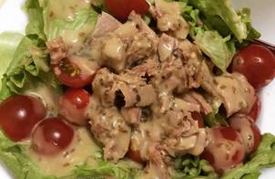 Salad cá ngừ đơn giản trong vong 1 nốt nhạc hihi