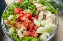 Salad ức gà rau quả