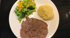 Hình ảnh món Bò bít tết kèm rau củ và khoai tây nghiền