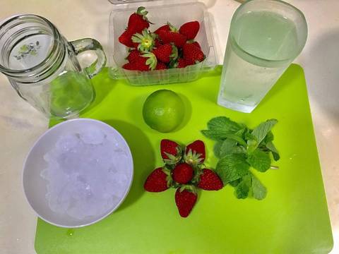 Strawberry 🍓 & Coconut Mojito Mocktail recipe step 1 photo