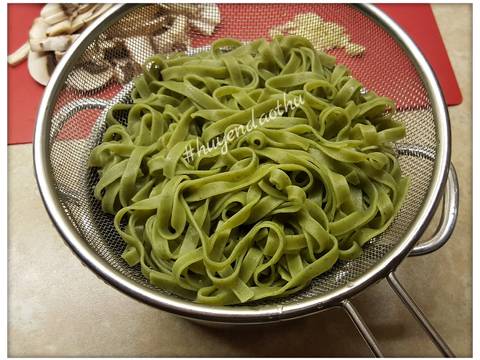 Spaghetti Carbonara champignons recipe step 2 photo