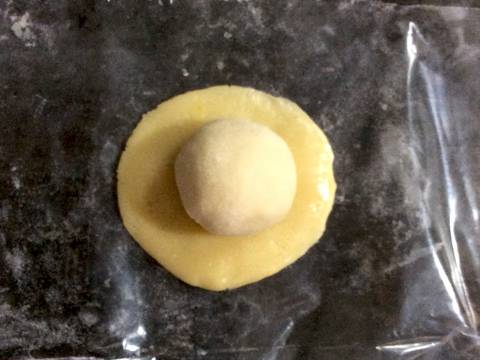 Melon bread - Bánh mì đáng yêu cho bé #ngon_bất_ngờ recipe step 9 photo