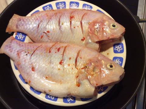 Cá Điêu Hồng hấp muối ớt recipe step 3 photo