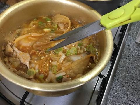 Canh kim chi recipe step 4 photo