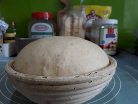 Đế bánh Pizza bột mì nguyên cám recipe step 2 photo