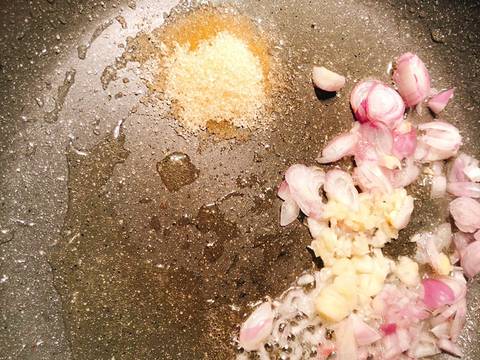 Tép ram thịt mặn ngọt “Canh bí đỏ nấu sườn non. Bữa cơm đầy đủ “ recipe step 2 photo
