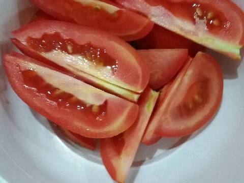 Canh cải cúc nấu với cà chua và thịt băm 😙 recipe step 3 photo