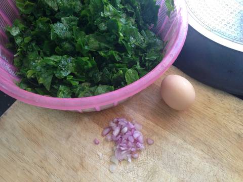 Canh rau ngót trứng recipe step 1 photo