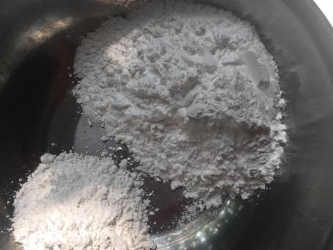 Bánh canh cua và cách làm sợi bánh canh từ bột lọc recipe step 2 photo