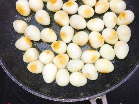 Thịt kho Trứng cút sốt Satế Ớt recipe step 2 photo
