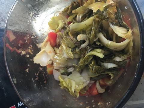 Đầu cá hồi nấu dưa cải chua recipe step 4 photo