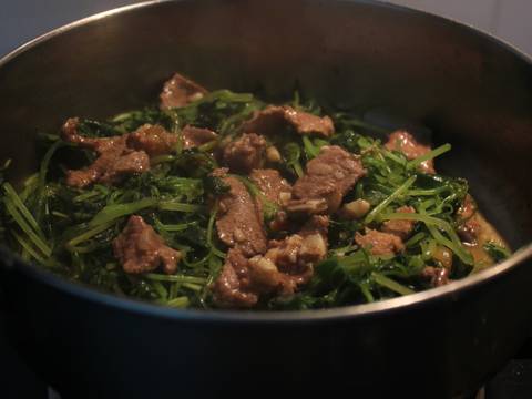 Rau càng cua xào thịt bò recipe step 4 photo