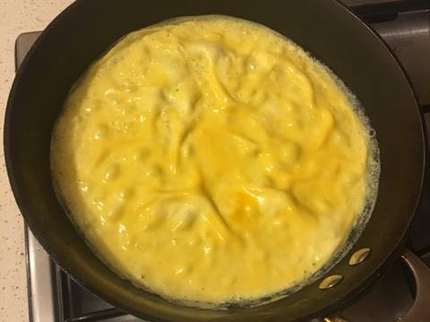 Omurice (Cơm chiên cuộn trứng) recipe step 4 photo