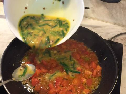 Trứng kho cà chua recipe step 4 photo