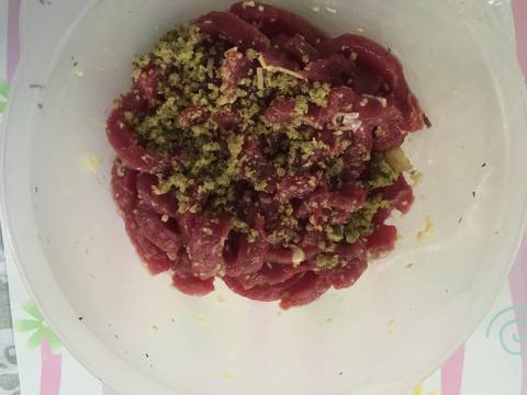Thịt bò cuốn cải xanh recipe step 3 photo