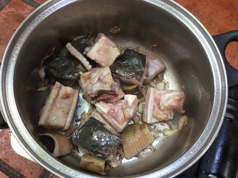 Hướng dẫn cách nấu dưa chua với cá đuối cực ngon Ca-du%E1%BB%91i-n%E1%BA%A5u-d%C6%B0a-chua-recipe-step-2-photo