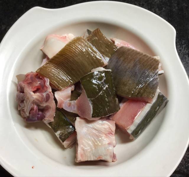 Cá Đuối nấu nướng canh chua ko tanh tưởi giản dị và mê hoặc mang đến bữa cơm