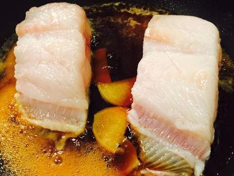 Cá bơn kho rim recipe step 3 photo
