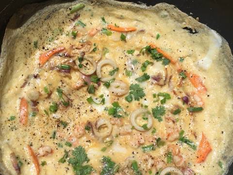 Trứng chiên hải sản 🦐🦑 recipe step 4 photo