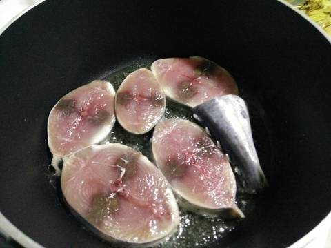 Cá ngừ kho dưa cải recipe step 1 photo