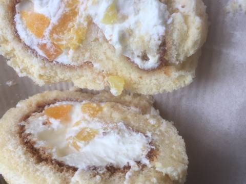 Bánh bông lan cuộn xốp mềm nhân hoa quả (roll sponge cake) recipe step 8 photo